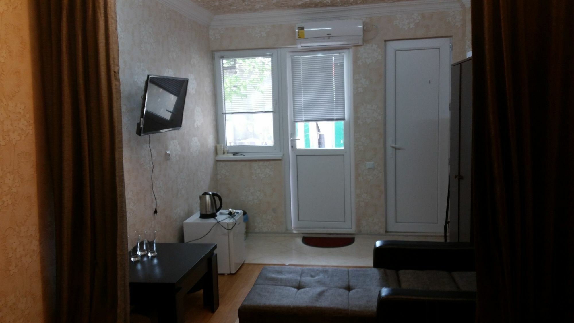 Guest House Spartak Тбилиси Экстерьер фото